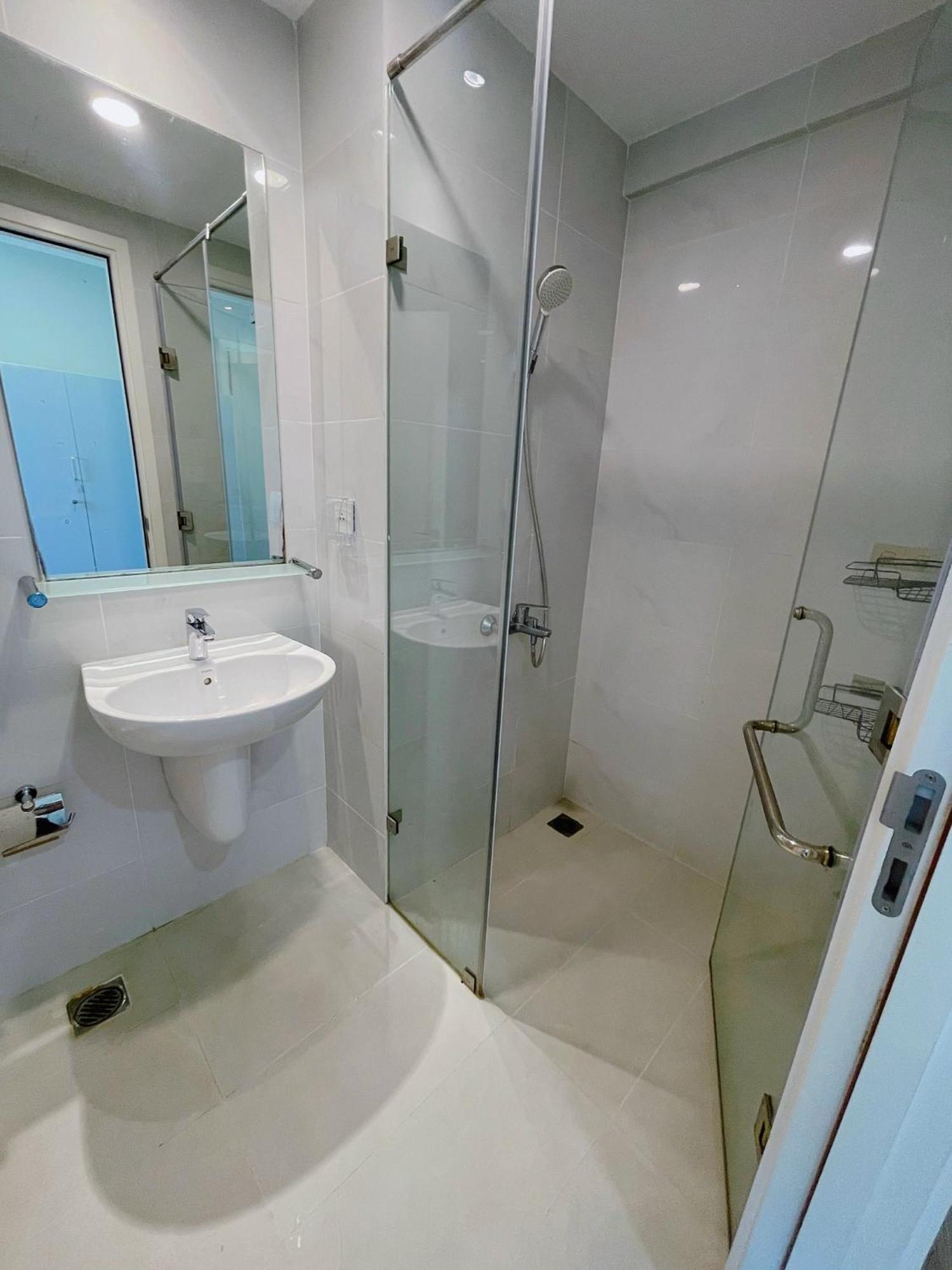 Shomes - Luxury At Masteri An Phu Free Gym Pool Apartment Ho Chi Minh City