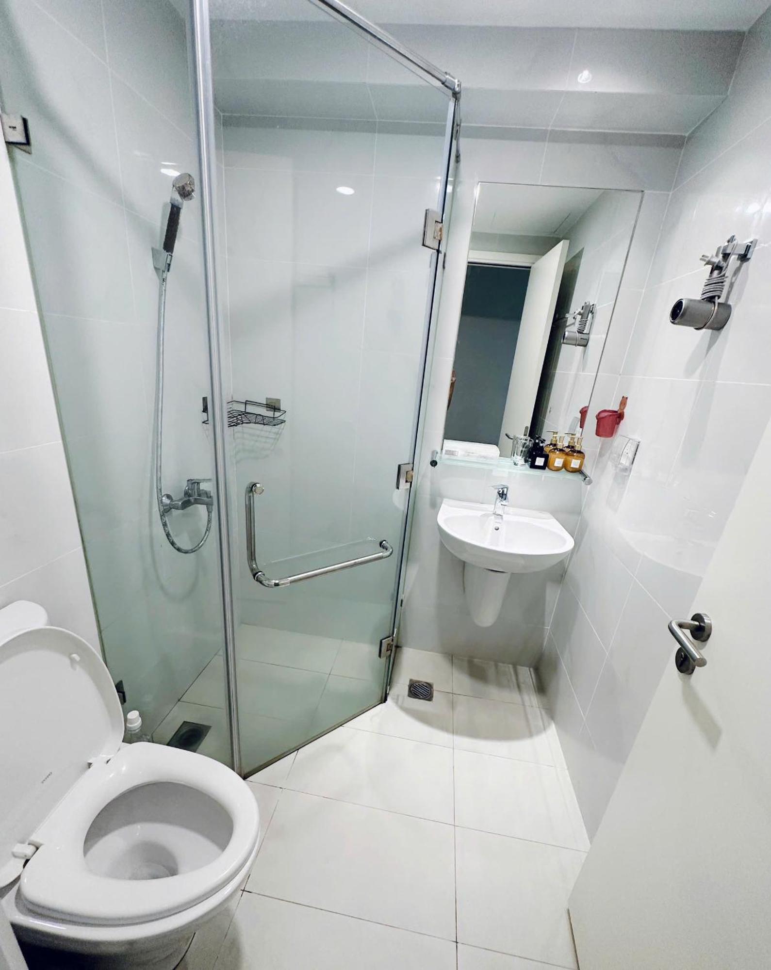 Shomes - Luxury At Masteri An Phu Free Gym Pool *